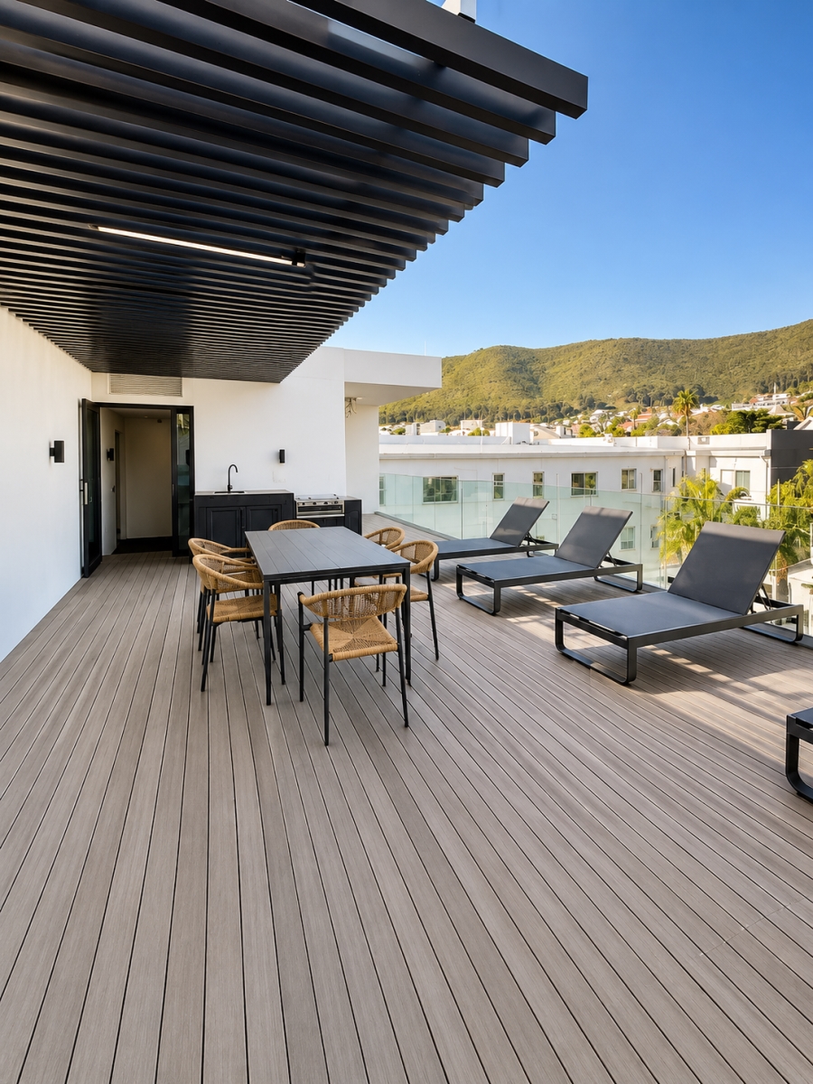 1 Bedroom Property for Sale in Sea Point Western Cape